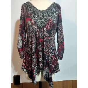 Dress Barn blouse Embellished design asymmetrical bottom & sleeves size medium